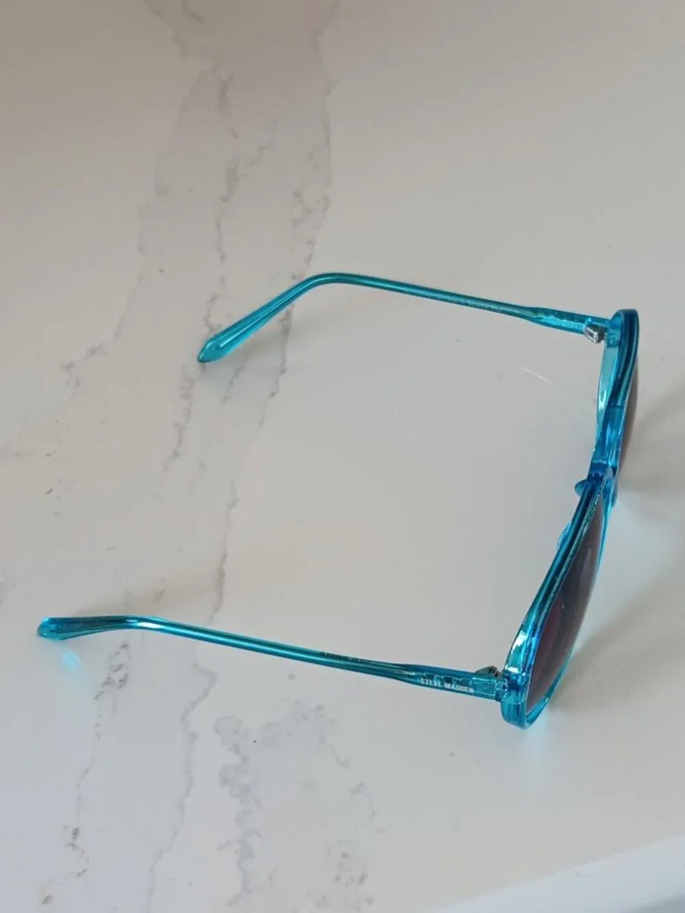 STEVE MADDEN Sunglasses Crystal Blue Frame Gradient Smoke Lens NEW